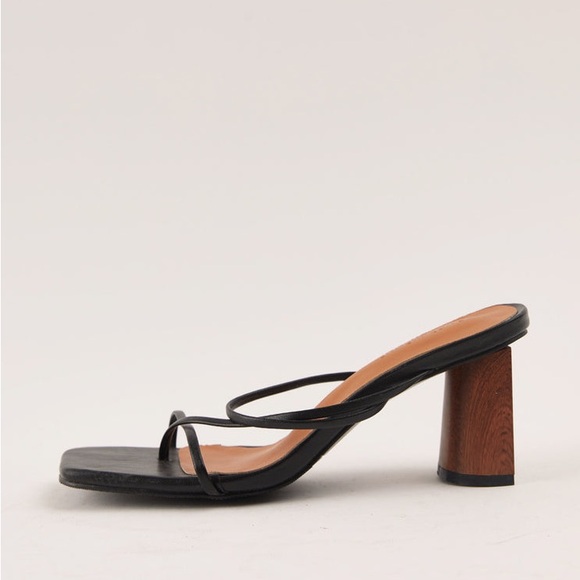 Cult Avenue Willow Strappy Heel - Picture 3 of 8